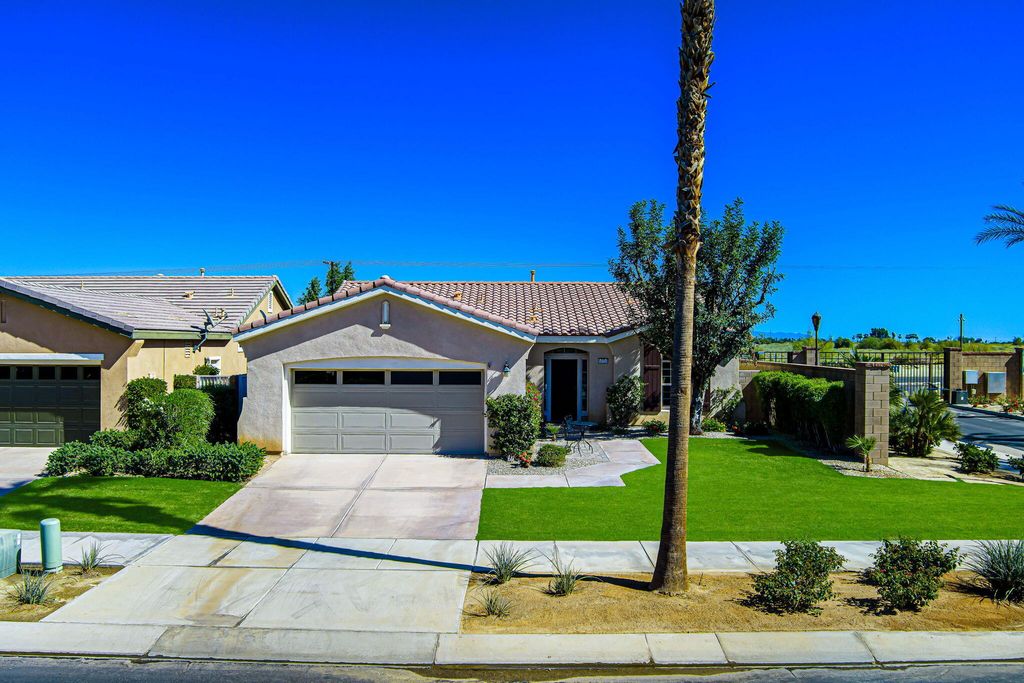 Photo of 60328 Desert Shadows Drive, La Quinta, CA 92253 (MLS # 219137266)