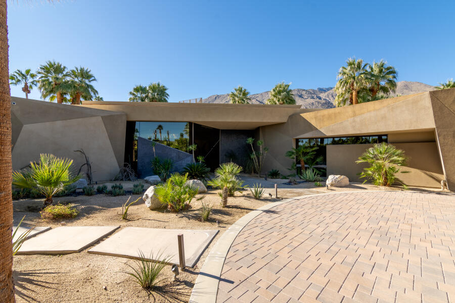 Palm Springs, California 92262, United States, 5 Bedrooms Bedrooms, ,4 BathroomsBathrooms,Residential,Active,255057