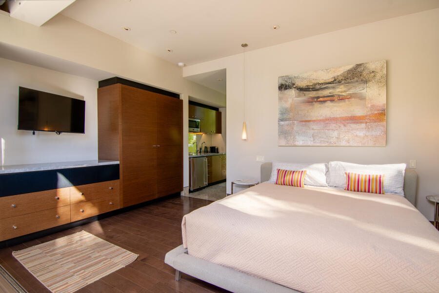 Palm Springs, California 92262, United States, 5 Bedrooms Bedrooms, ,4 BathroomsBathrooms,Residential,Active,255057