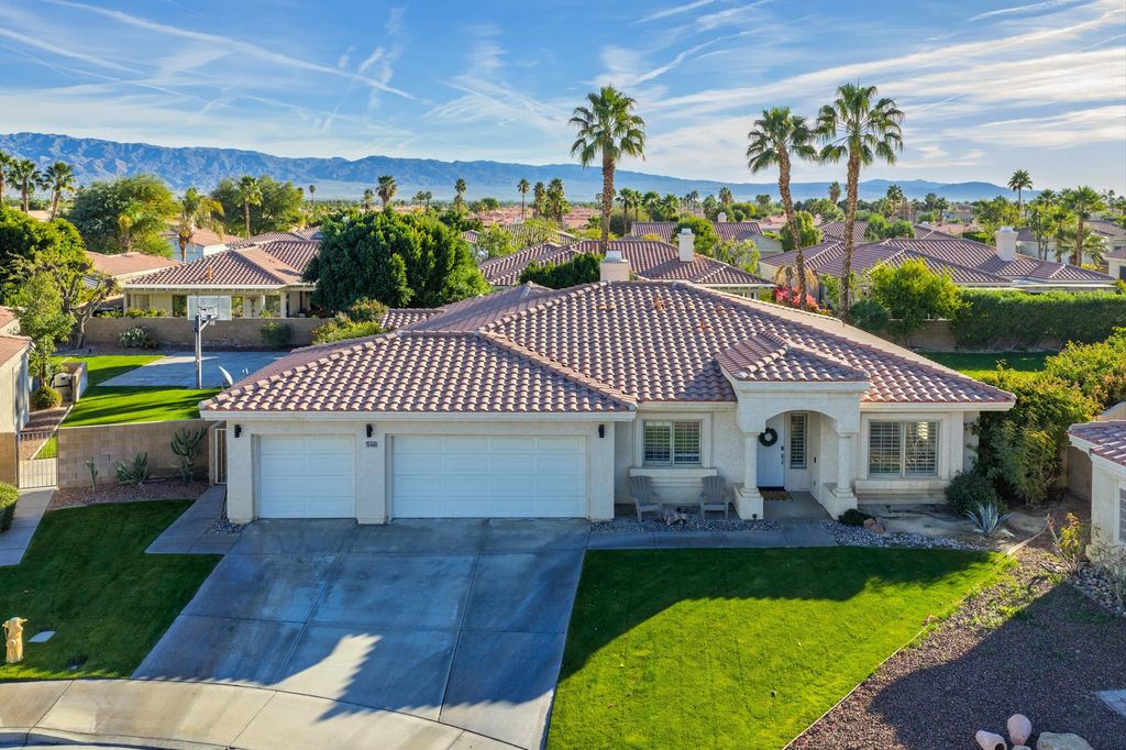 Photo of 79449 Calle Vista Verde, La Quinta, CA 92253 (MLS # 219141291)