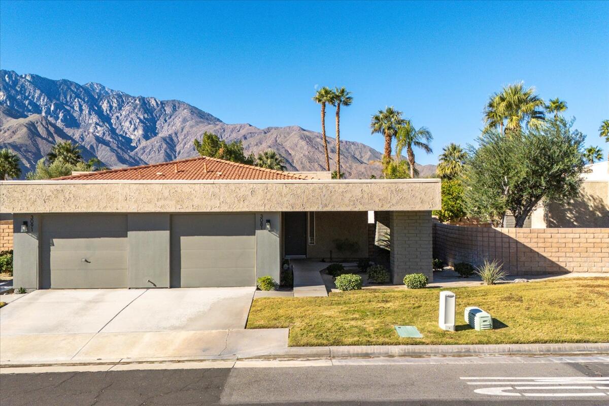 Palm Springs, California 92262, United States, 2 Bedrooms Bedrooms, ,2 BathroomsBathrooms,Residential,Active,256348