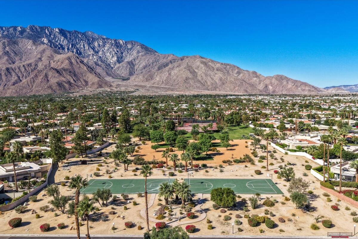 Palm Springs, California 92262, United States, 2 Bedrooms Bedrooms, ,2 BathroomsBathrooms,Residential,Active,256348