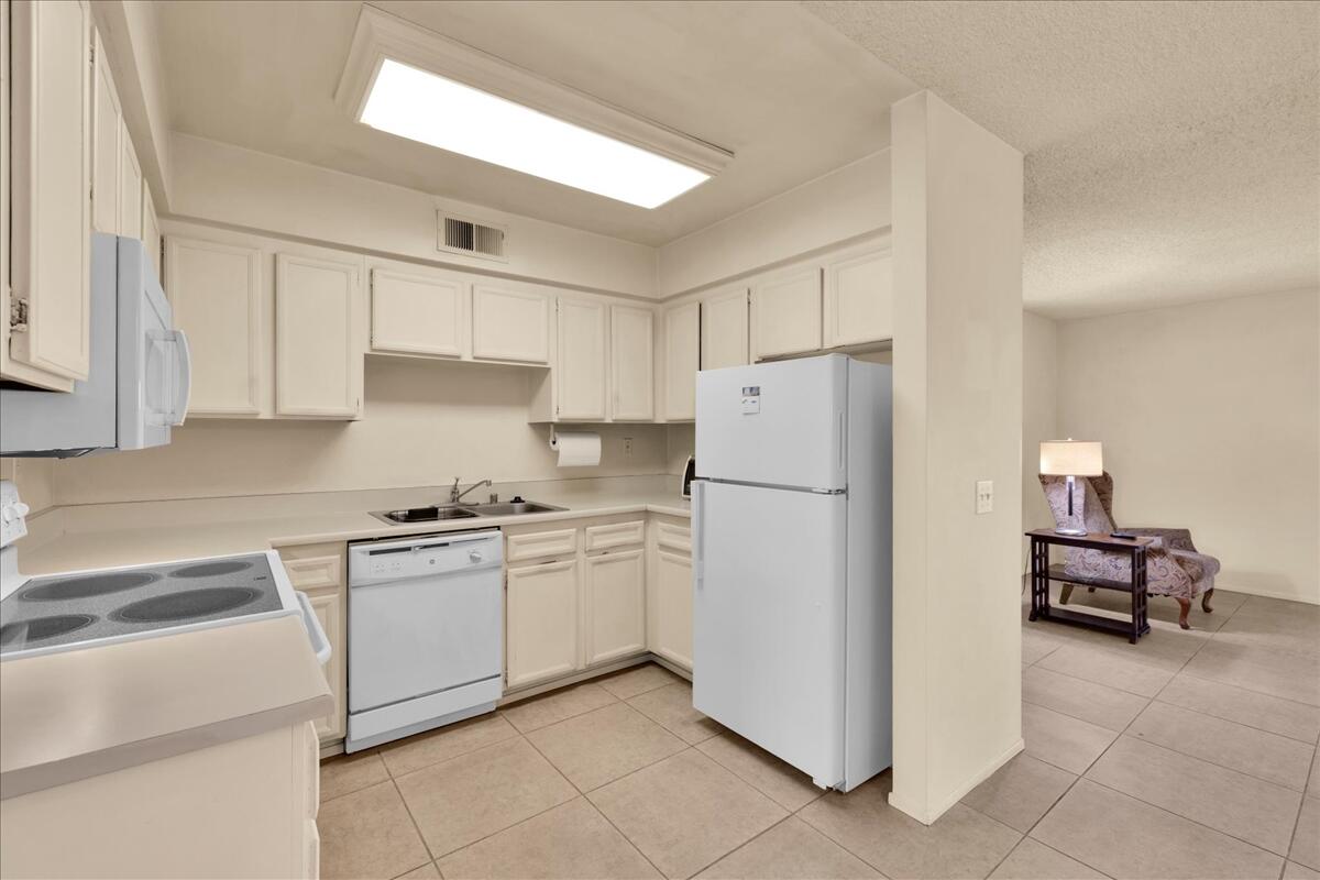 Palm Springs, California 92262, United States, 2 Bedrooms Bedrooms, ,2 BathroomsBathrooms,Residential,Active,256348