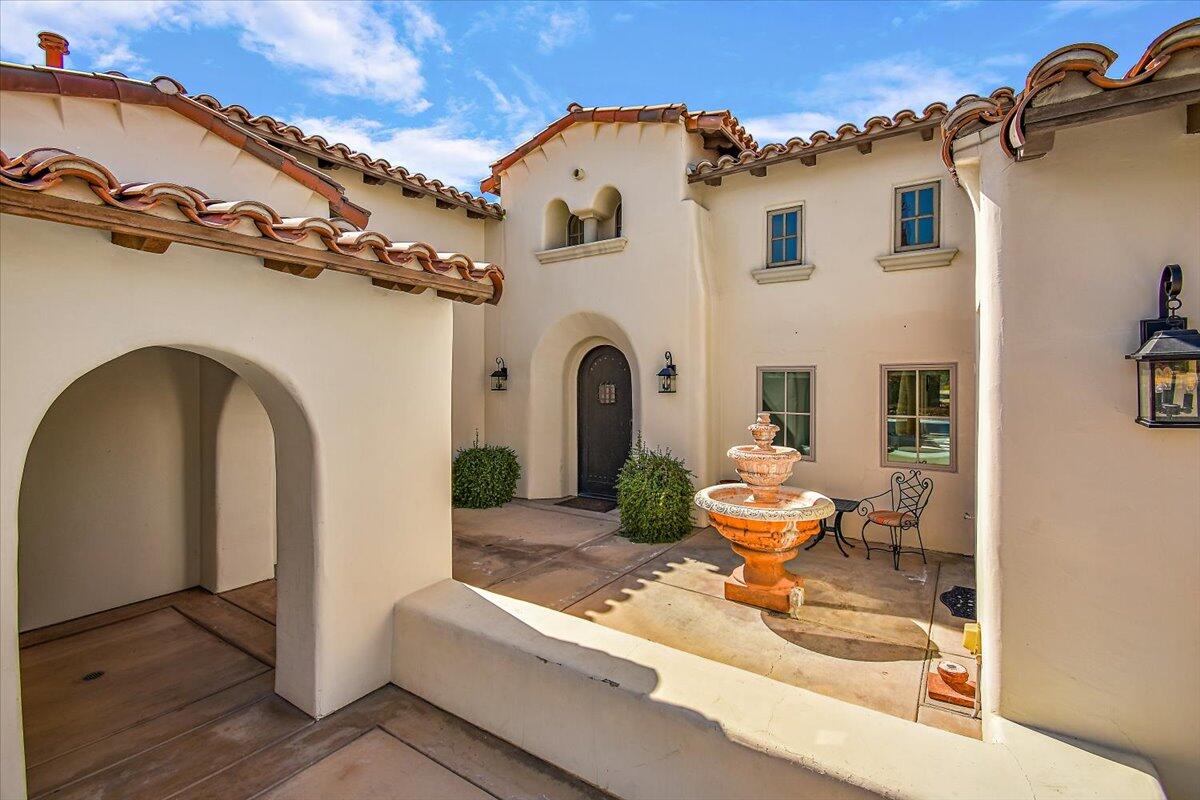 La Quinta, California 92253, United States, 5 Bedrooms Bedrooms, ,5 BathroomsBathrooms,Residential,Pending,102591