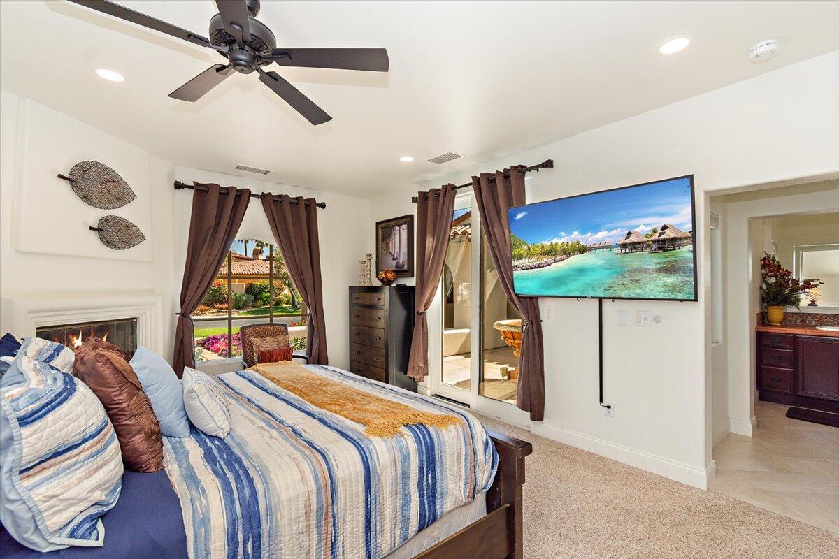 La Quinta, California 92253, United States, 5 Bedrooms Bedrooms, ,5 BathroomsBathrooms,Residential,Pending,102591