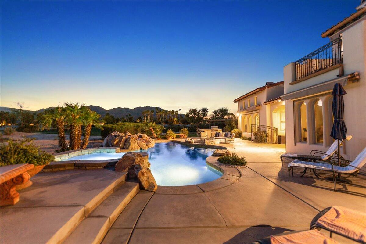 La Quinta, California 92253, United States, 5 Bedrooms Bedrooms, ,5 BathroomsBathrooms,Residential,Pending,102591