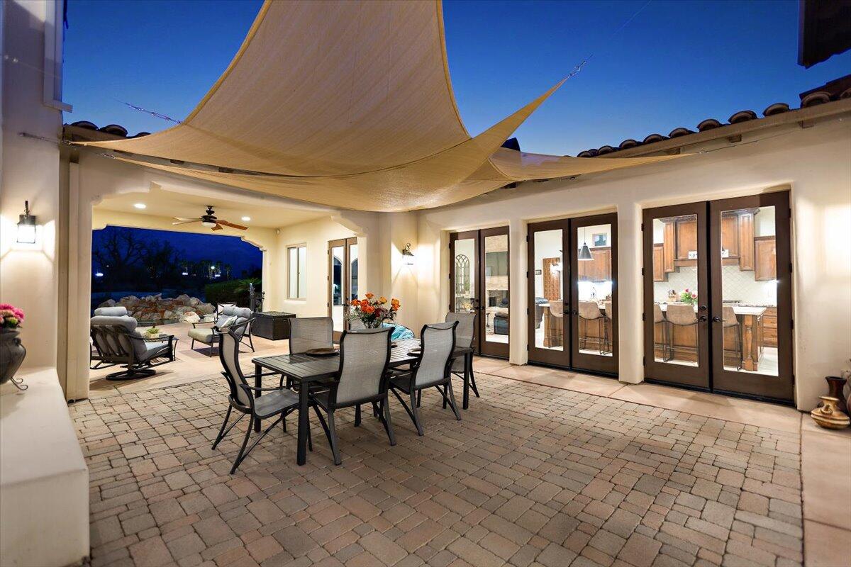 La Quinta, California 92253, United States, 5 Bedrooms Bedrooms, ,5 BathroomsBathrooms,Residential,Pending,102591