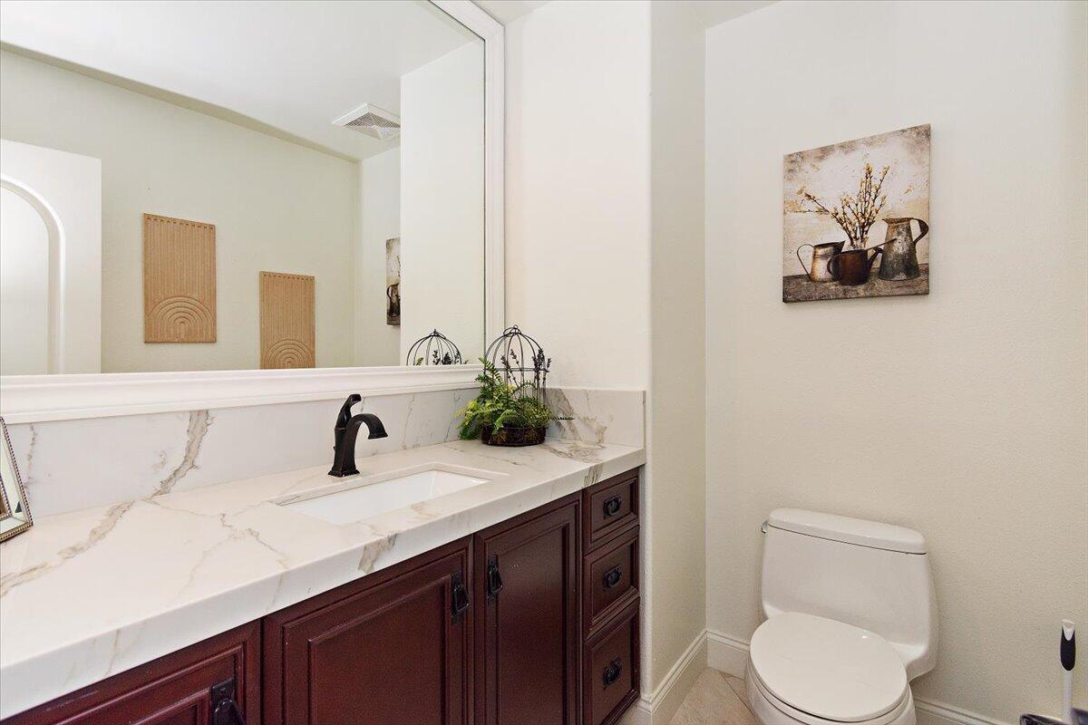 La Quinta, California 92253, United States, 5 Bedrooms Bedrooms, ,5 BathroomsBathrooms,Residential,Pending,102591