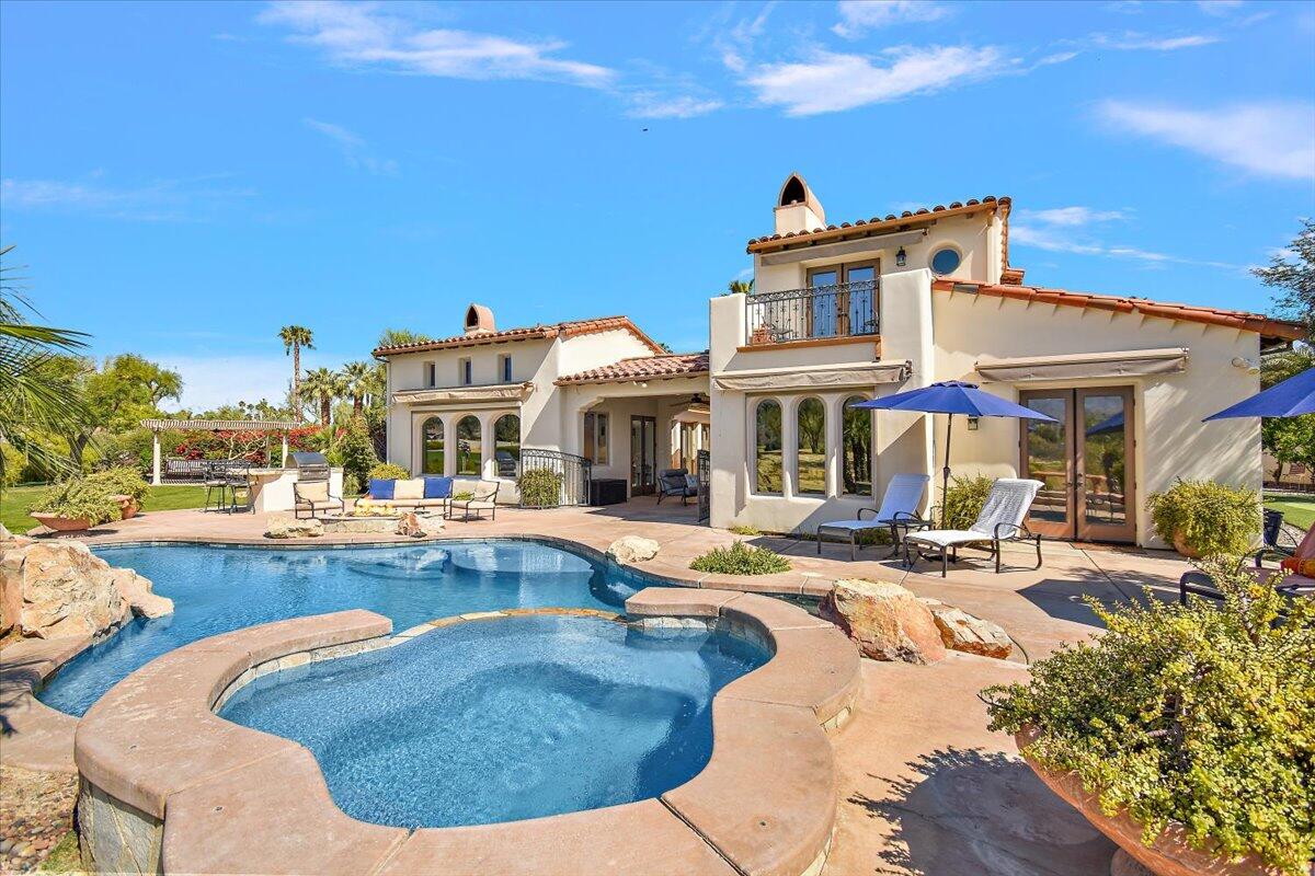 La Quinta, California 92253, United States, 5 Bedrooms Bedrooms, ,5 BathroomsBathrooms,Residential,Pending,102591