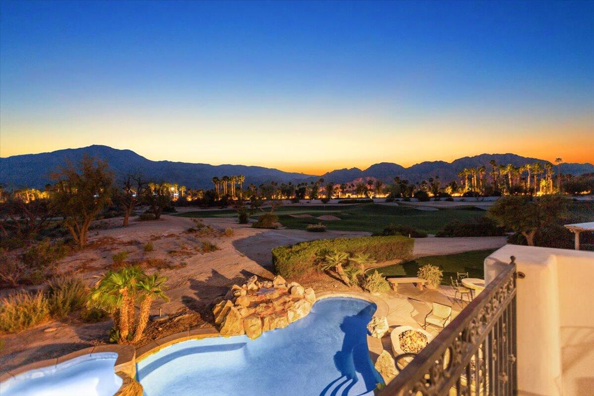 La Quinta, California 92253, United States, 5 Bedrooms Bedrooms, ,5 BathroomsBathrooms,Residential,Pending,102591