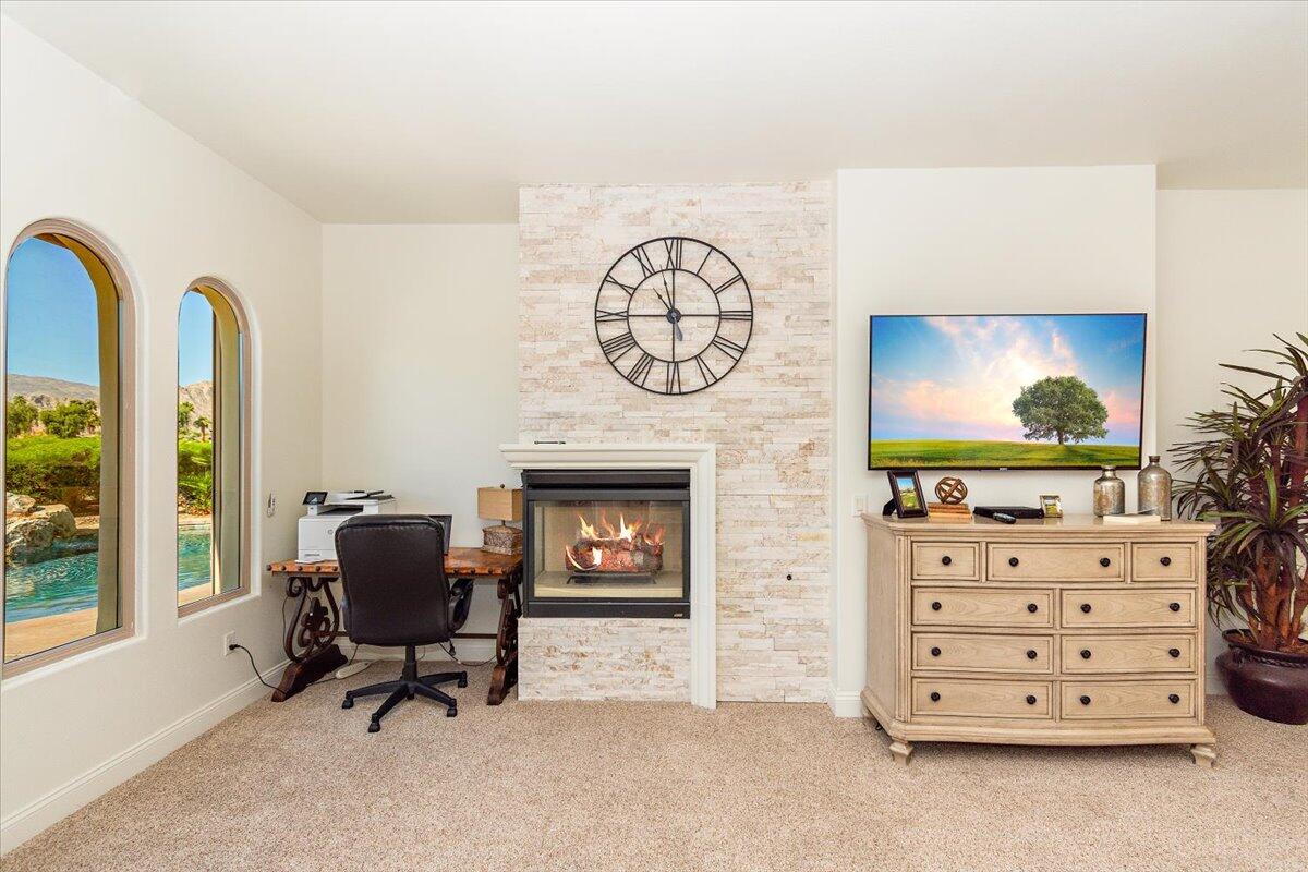 La Quinta, California 92253, United States, 5 Bedrooms Bedrooms, ,5 BathroomsBathrooms,Residential,Pending,102591