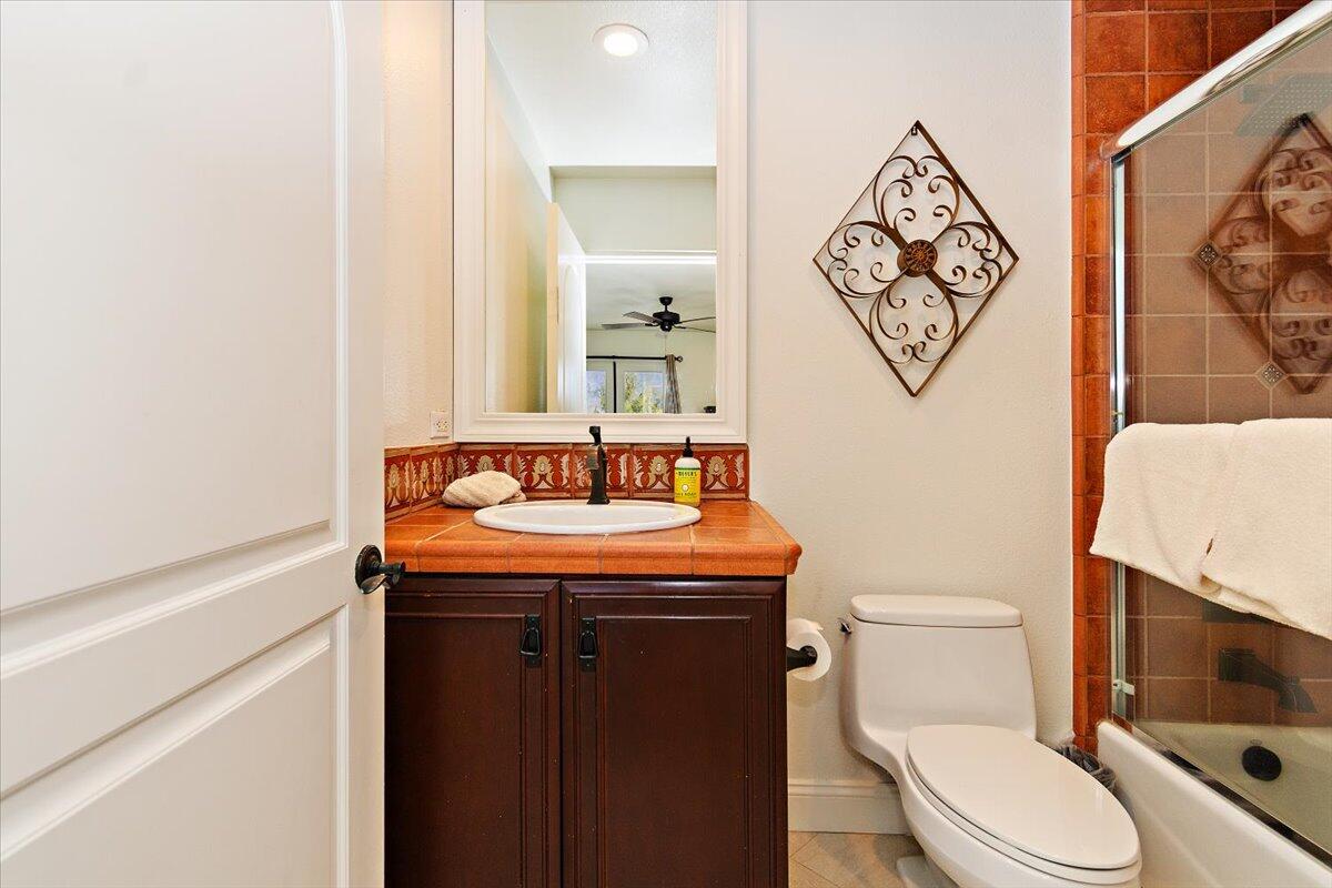 La Quinta, California 92253, United States, 5 Bedrooms Bedrooms, ,5 BathroomsBathrooms,Residential,Pending,102591