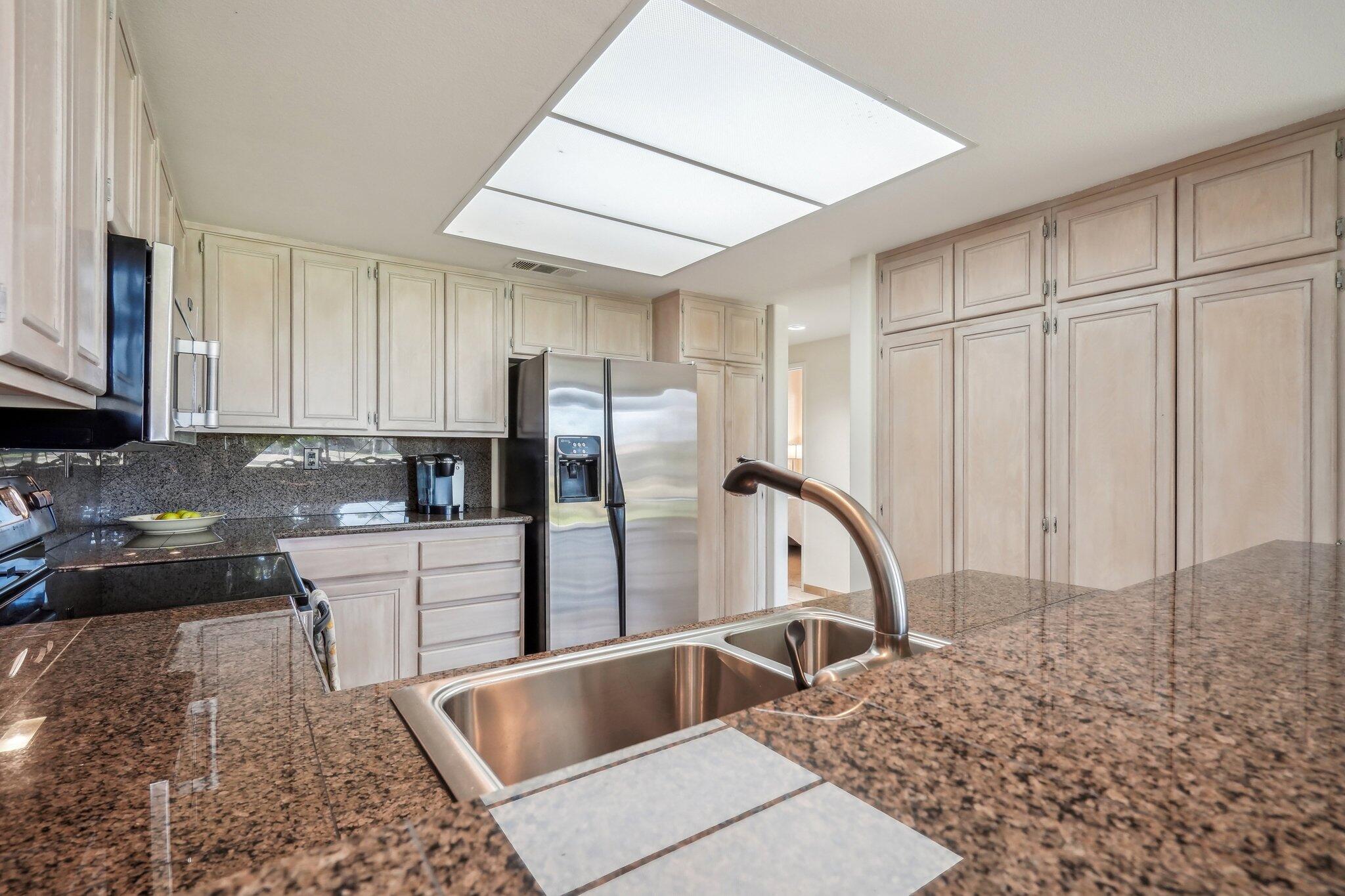 La Quinta, California 92253, United States, 3 Bedrooms Bedrooms, ,2 BathroomsBathrooms,Residential,Pending,83080