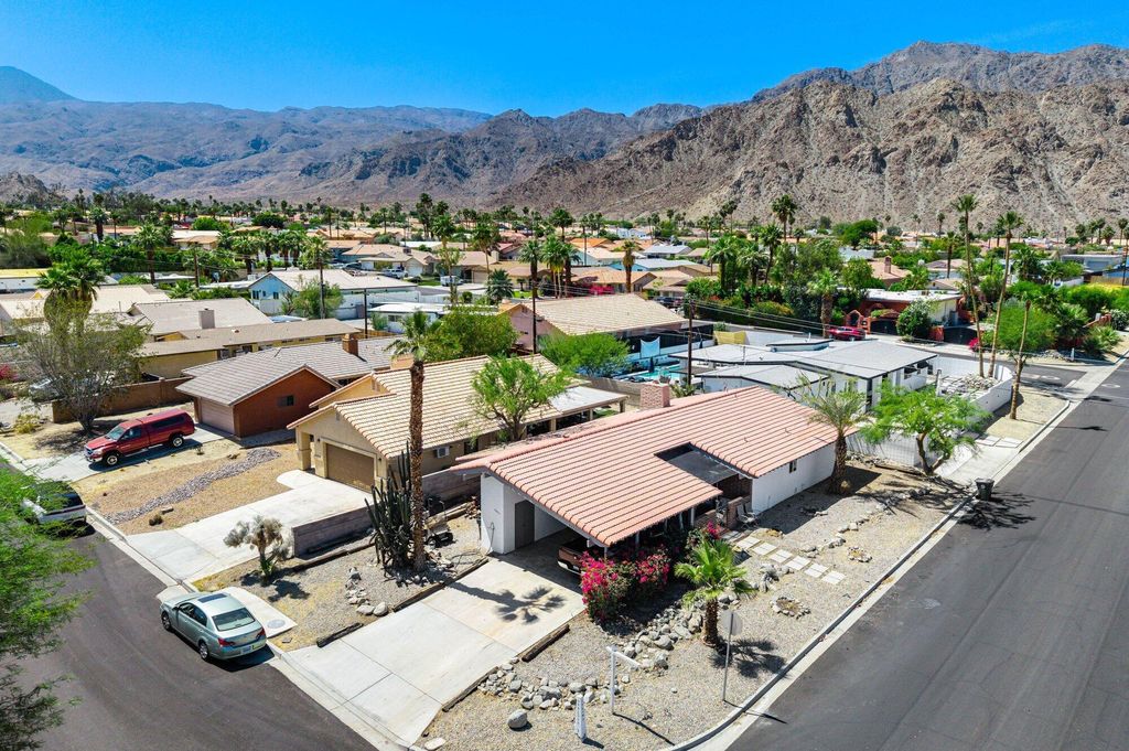 Photo of 53511 Avenida Obregon, La Quinta, CA 92253 (MLS # 219146262)