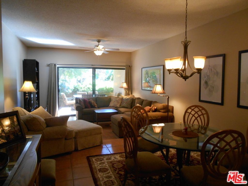 listing image 10997918227682641435