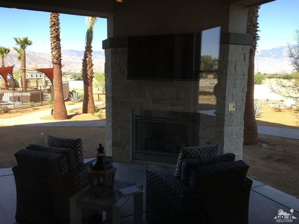 listing image 10996709736565966702