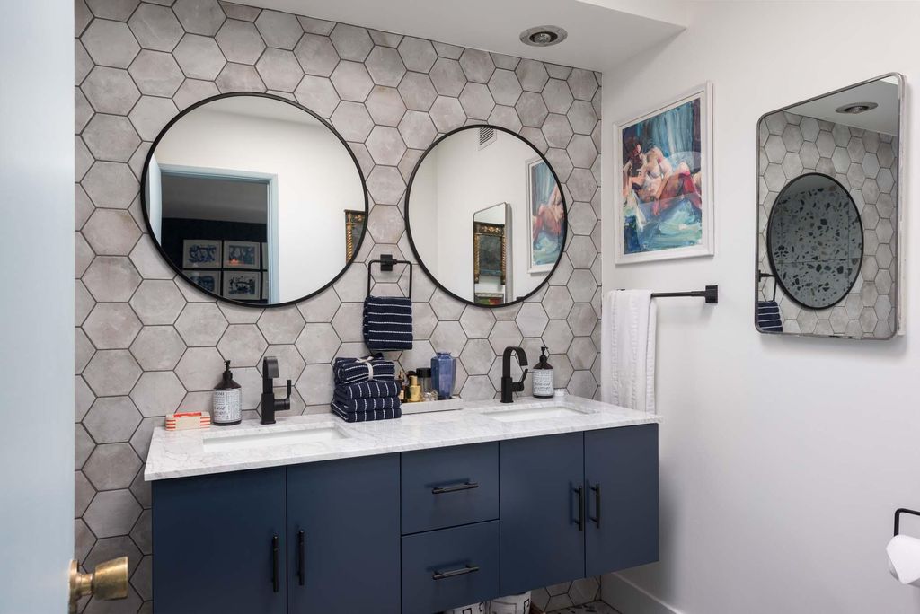 listing image 10997199689972715493