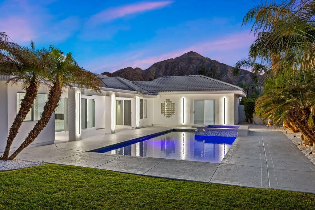 Photo of 51425 Calle Quito, La Quinta, CA 92253 (MLS # 219154583)