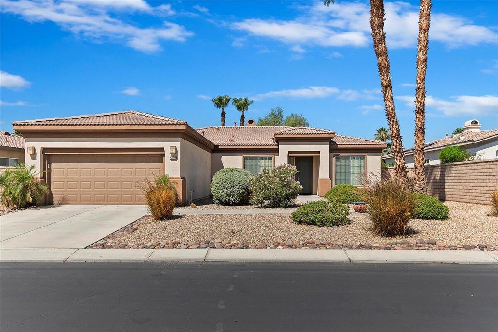 Photo of 43539 Corte Del Oro, La Quinta, CA 92253 (MLS # 219132227)