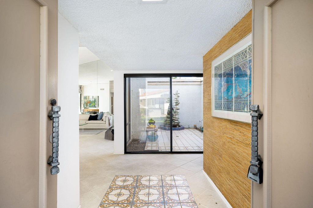 listing image 10990251094545761987