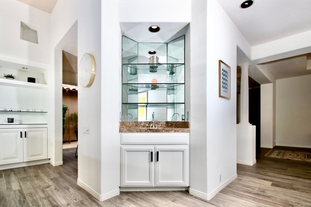 Photo of 48205 Via Solana, La Quinta, CA 92253 (MLS # 219137159)