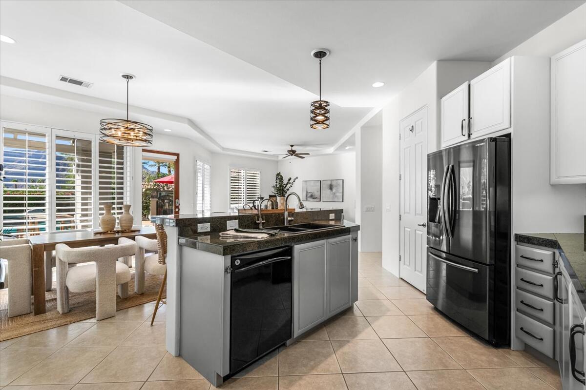 La Quinta, California 92253, United States, 3 Bedrooms Bedrooms, ,3 BathroomsBathrooms,Residential,Active,238758