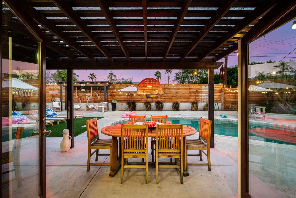 Photo of 46500 Cameo Palms Drive, La Quinta, CA 92253 (MLS # 219140994)