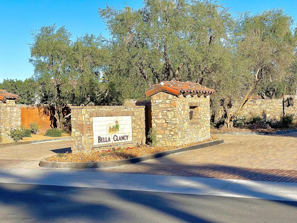 listing image 10999341543731018184