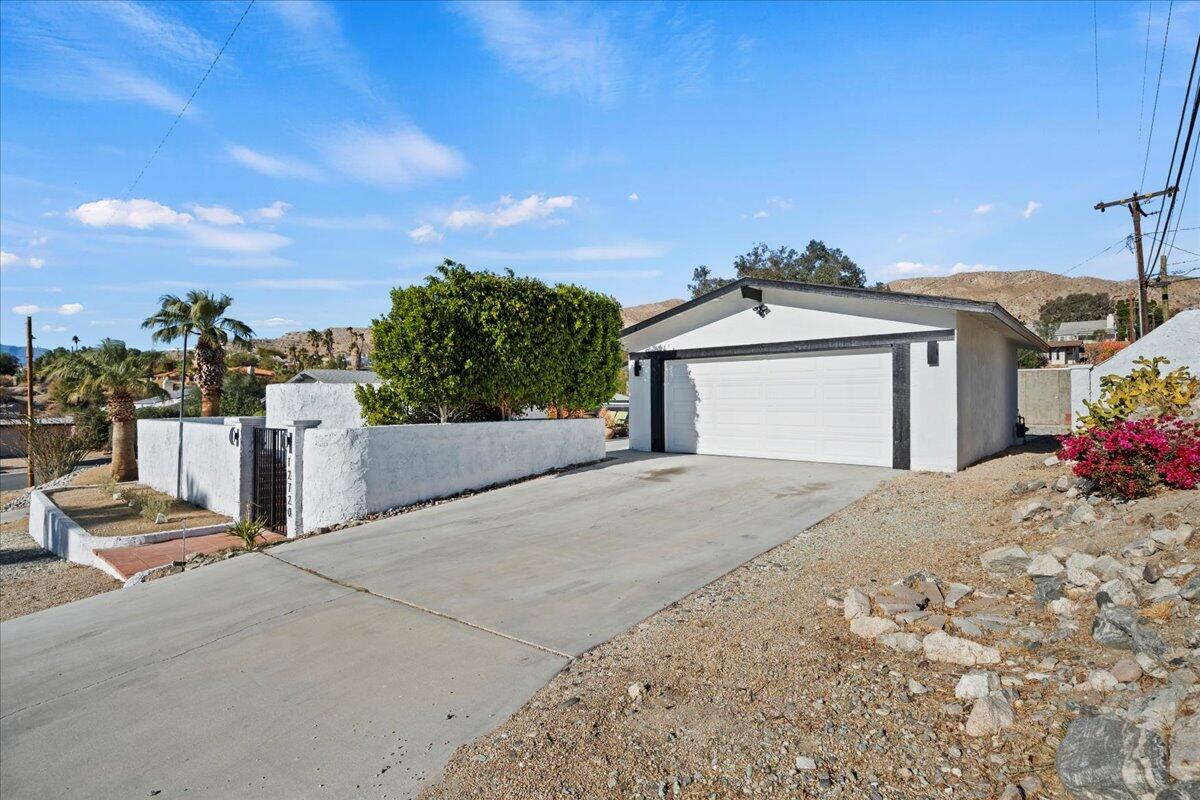 12720 Catalpa Avenue