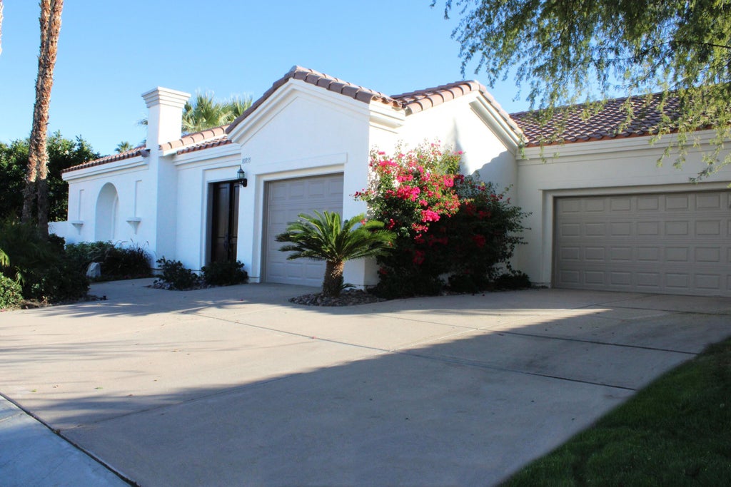 Photo of 81055 Golf View Drive, La Quinta, CA 92253 (MLS # 219153080)