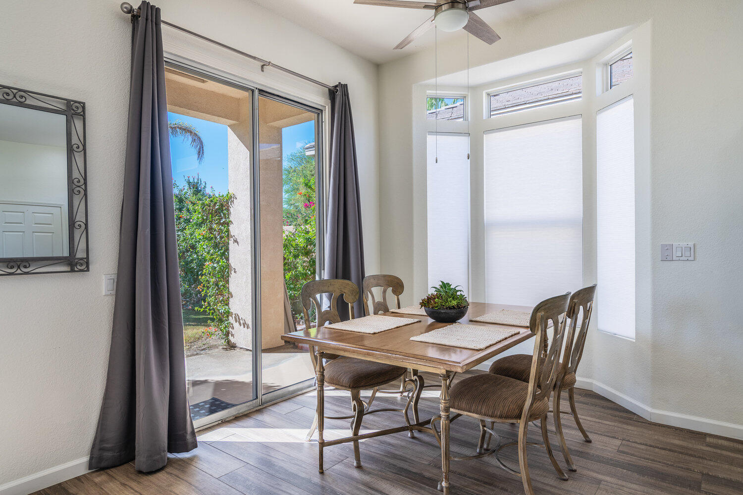 Indio, California 92201, United States, 2 Bedrooms Bedrooms, ,2 BathroomsBathrooms,Residential,Active,241406