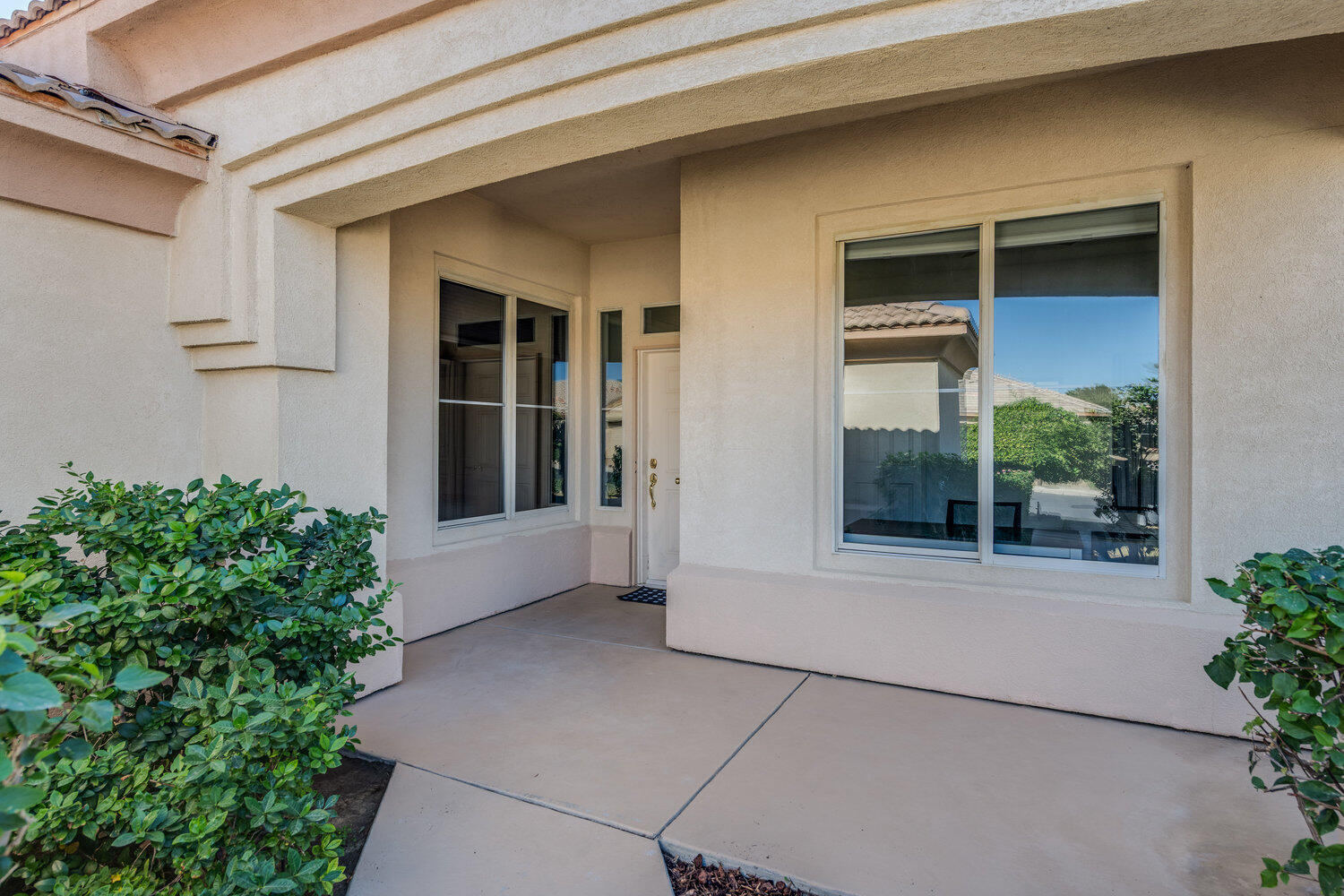 Indio, California 92201, United States, 2 Bedrooms Bedrooms, ,2 BathroomsBathrooms,Residential,Active,241406