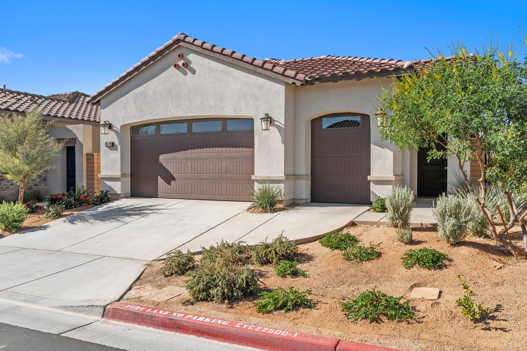Photo of 55729 Isleworth, La Quinta, CA 92253 (MLS # 219144950)