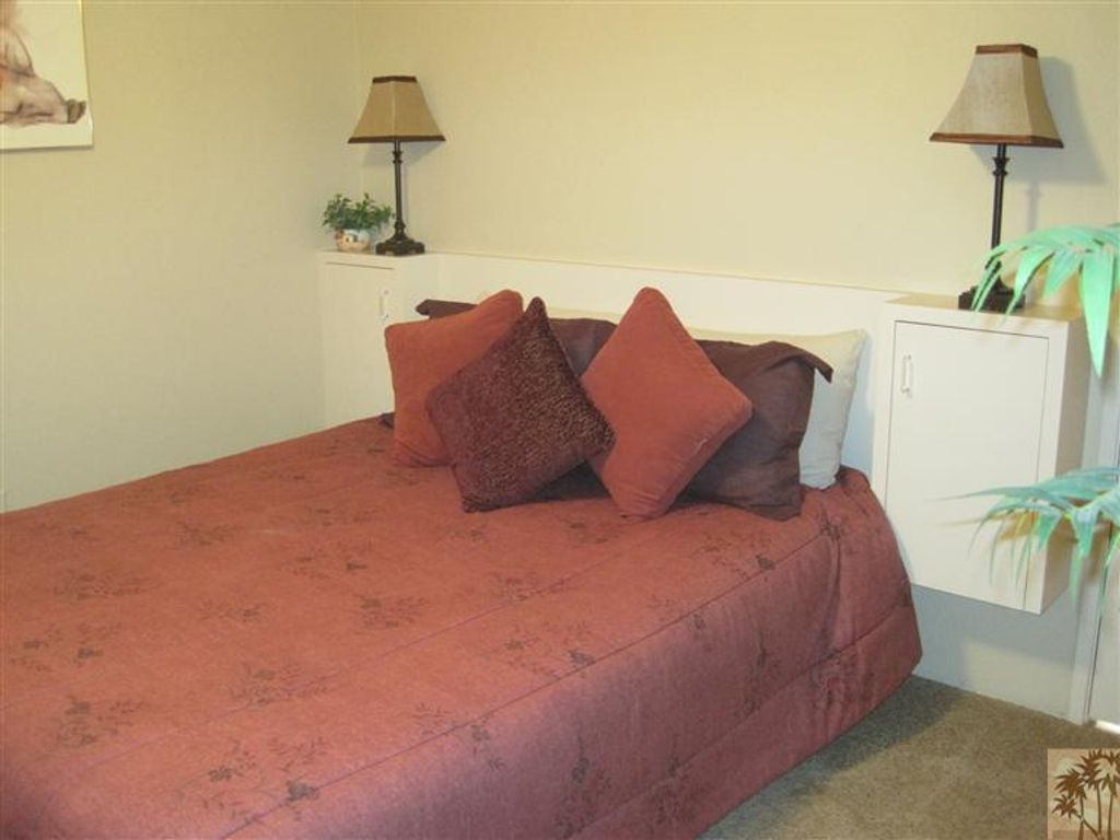 listing image 10999377361497939408