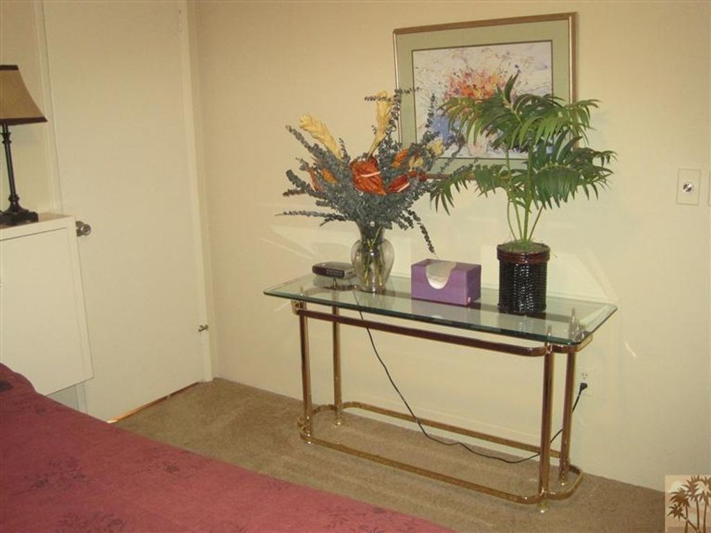 listing image 10994295735795020265