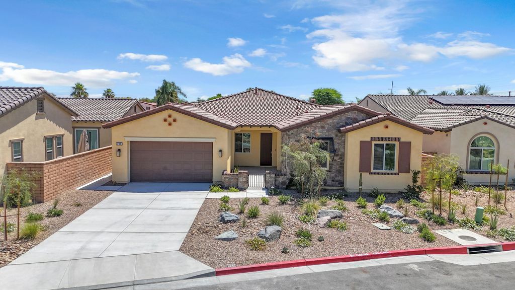 Photo of 51908 Marquessa Lane, La Quinta, CA 92253 (MLS # 219147822)