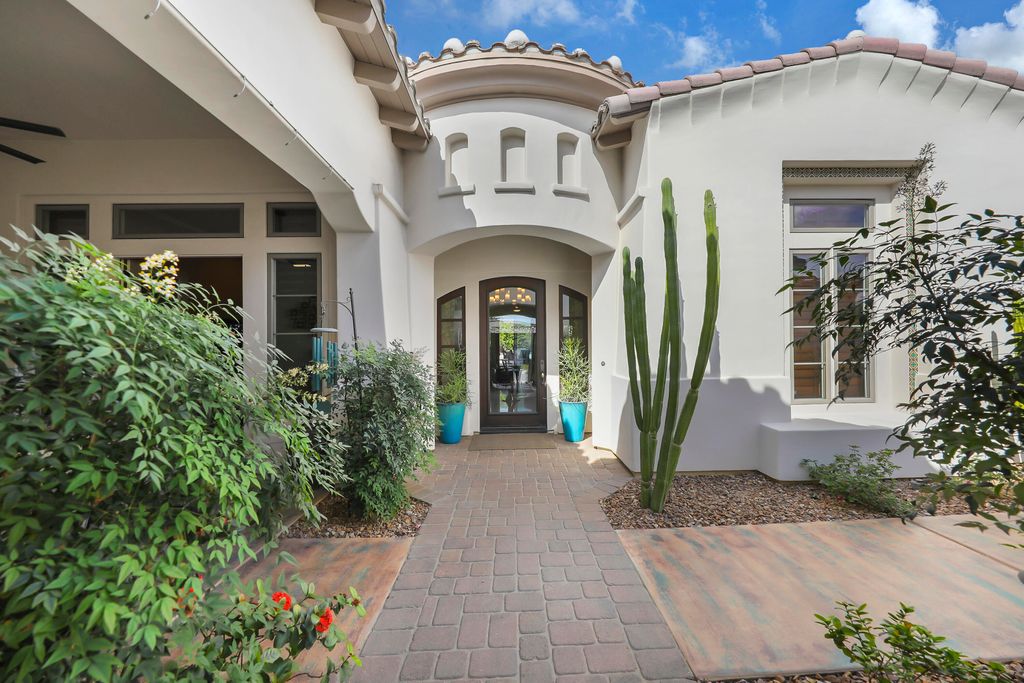 Photo of 81075 Monarchos Circle, La Quinta, CA 92253 (MLS # 219146208)