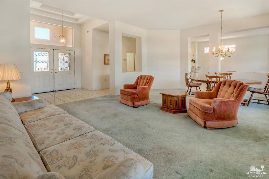 listing image 10991800522817752071