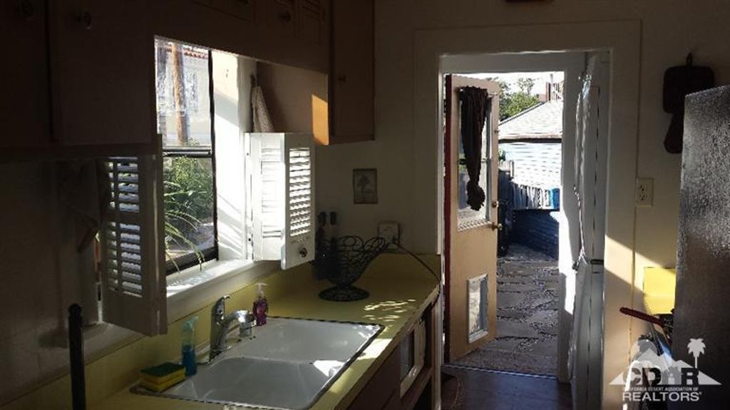 listing image 10998899986726897968