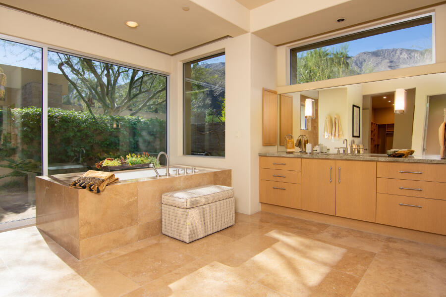 Palm Springs, California 92262, United States, 5 Bedrooms Bedrooms, ,5 BathroomsBathrooms,Residential,Active,250691