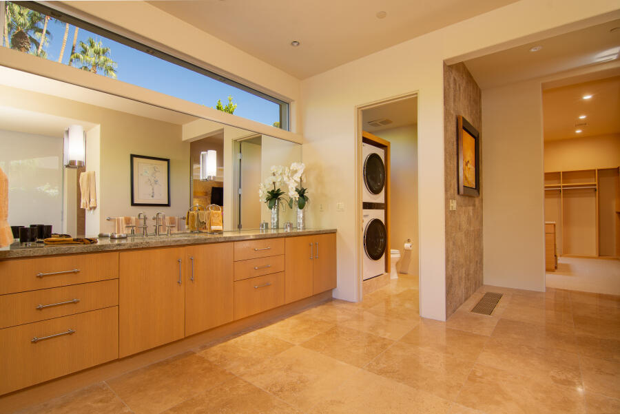 Palm Springs, California 92262, United States, 5 Bedrooms Bedrooms, ,5 BathroomsBathrooms,Residential,Active,250691