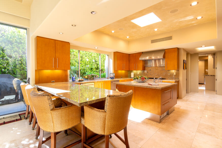 Palm Springs, California 92262, United States, 5 Bedrooms Bedrooms, ,5 BathroomsBathrooms,Residential,Active,250691