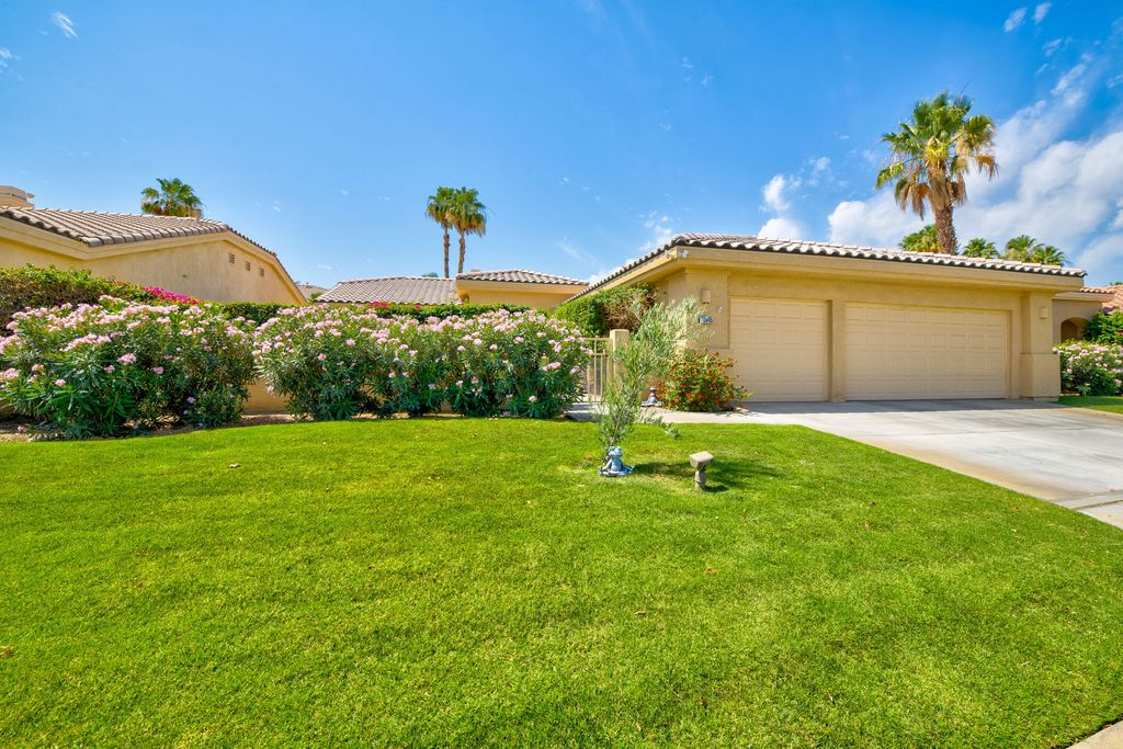 Photo of 78945 Via Florence, La Quinta, CA 92253 (MLS # 219131040)
