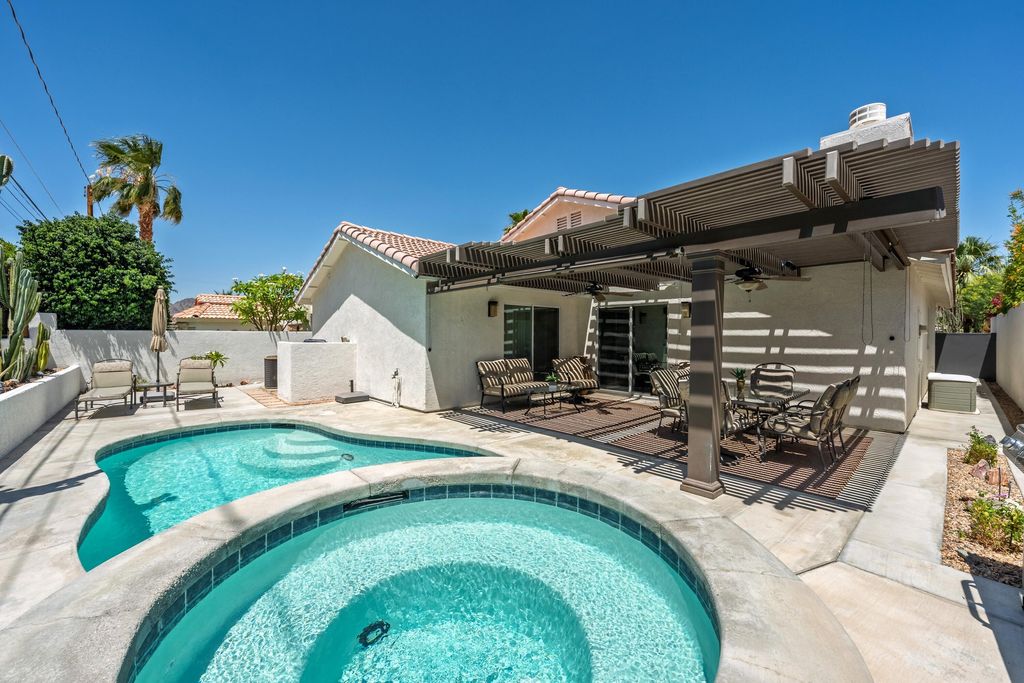 Photo of 53085 Avenida Rubio, La Quinta, CA 92253 (MLS # 219148746)