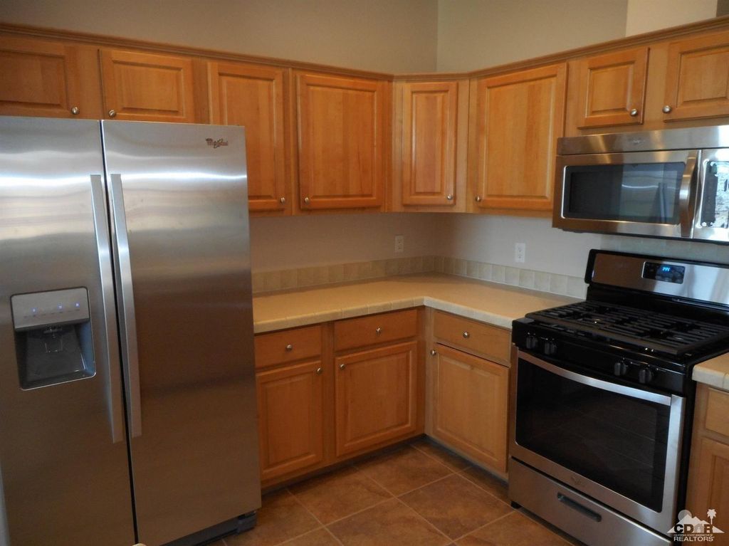 listing image 10990616542995349374