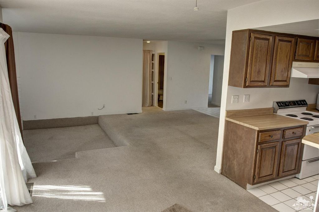 listing image 10996074940332868352