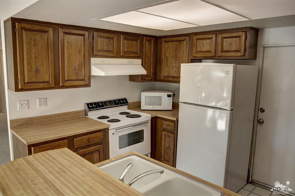 listing image 10993942792827907253