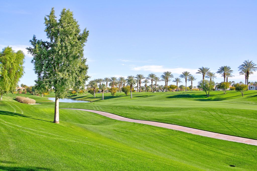 Photo of 80145 VÃ­A Valerosa, La Quinta, CA 92253 (MLS # 219143421)