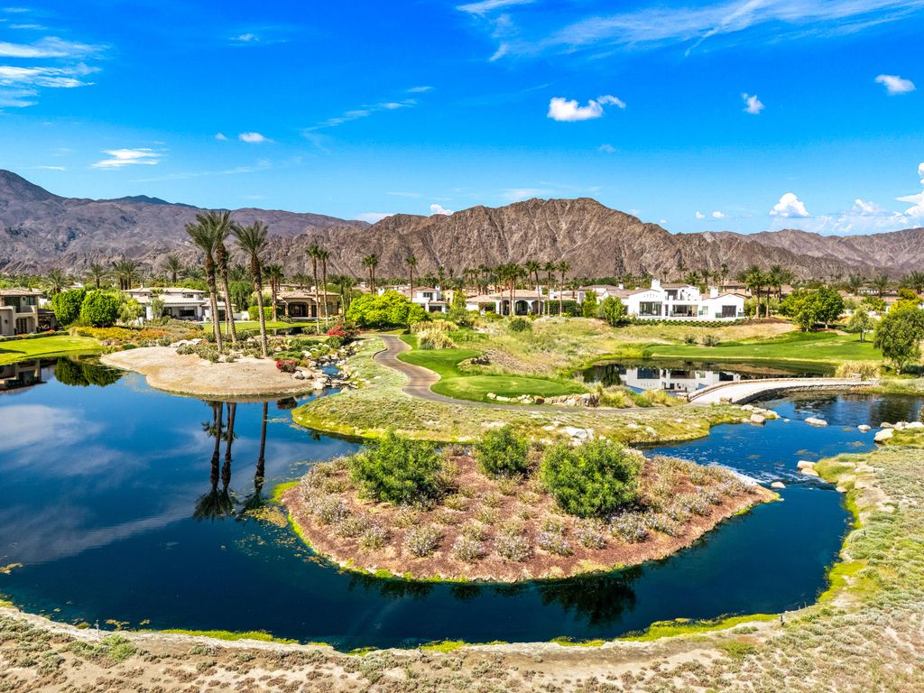 Photo of 53031 Via Savona, La Quinta, CA 92253 (MLS # 219135533)