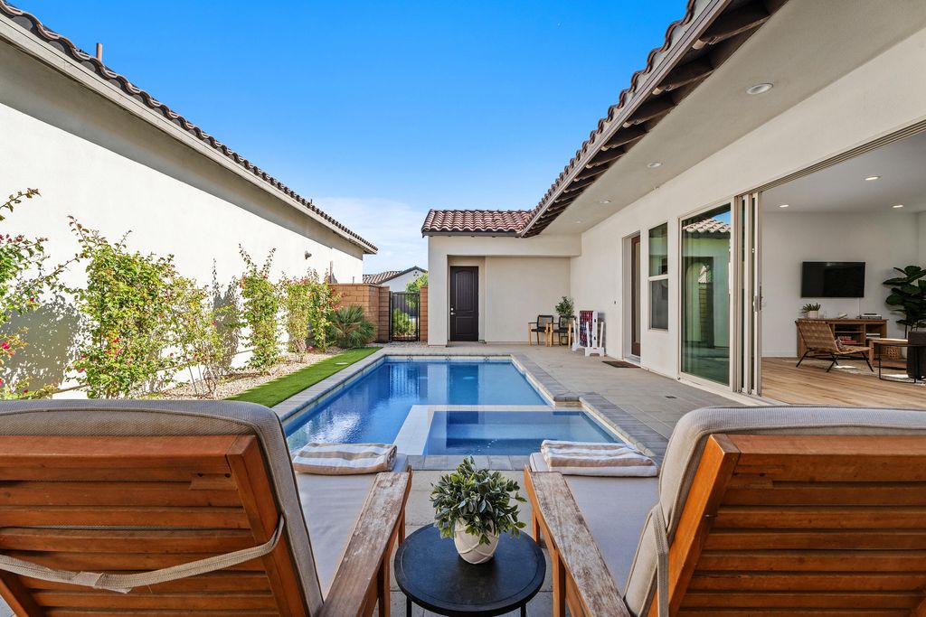 Photo of 55729 Isleworth, La Quinta, CA 92253 (MLS # 219136944)